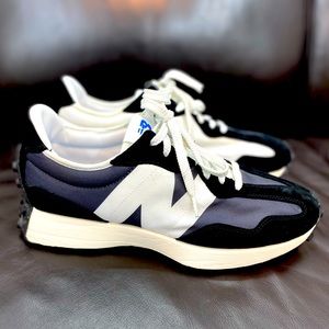 Men’s New Balance 327 Classic Black and White